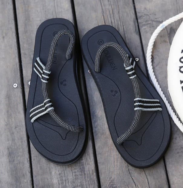 Stílusos strandpapucs fekete 43