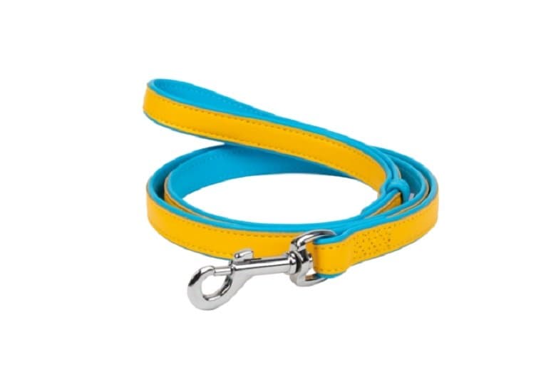 WAU-DOG Glamour Colors of freedom Bőr póráz QR kóddal S-M 18 mm / 122 cm-es kutyapóráz S-M 18 mm / 122 cm-es kutyának