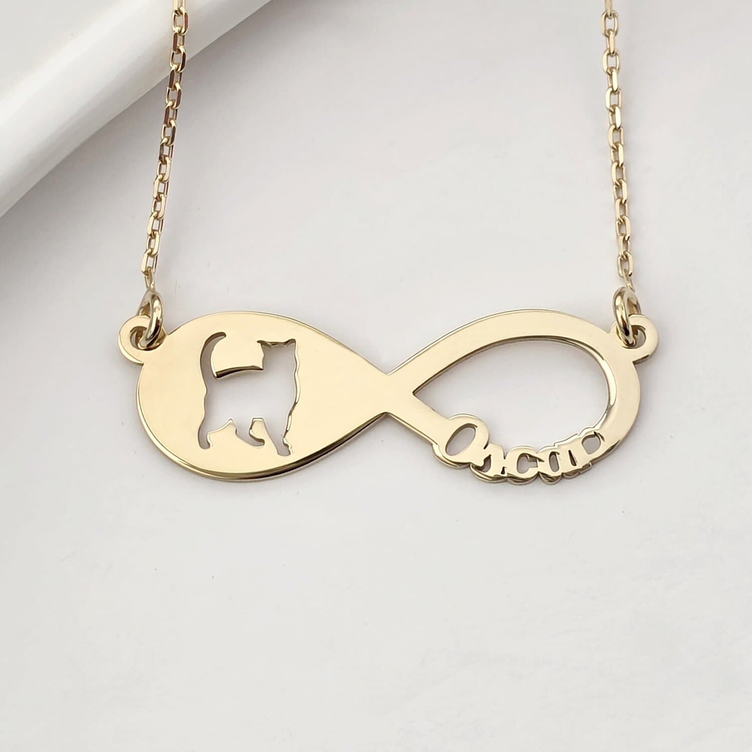 Végtelen Nyaklánc - Infinite Love - Kutyus Sziluett Medál és Név - 18K Sárga Aranyozott 925 Sterling Ezüst - Körkapocs